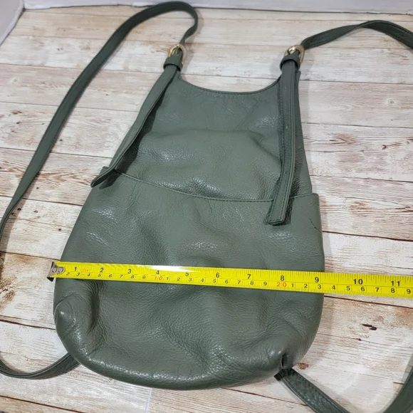JP Ourse & Cie Kangaroo Olive leather backpack JP Ourse & Cie Kangaroo Olive leather backpack main image 2